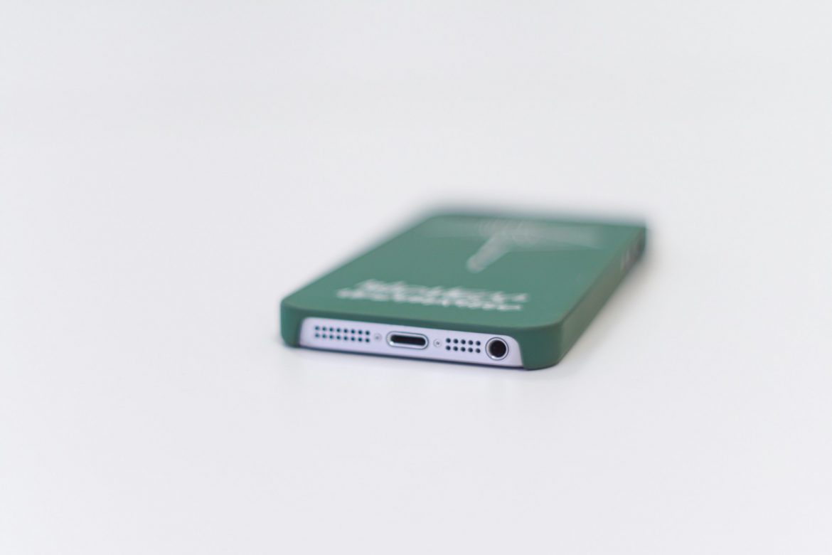 128GB स्टोरेज के साथ Apple iPhone 6: एक कॉम्पैक्ट लेकिन दमदार स्मार्टफोन